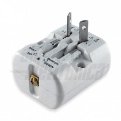 ADATTATORE UNIVERSALE SCATOLA Adattatore universale da viaggio, utilizzabile in più di 150 paesi nel mondo per alimentare tutti 